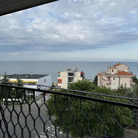 Obzor, Orkinos Apartament *