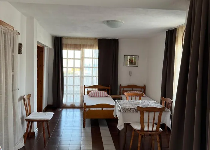 Apartman Obzor, Orkinos *