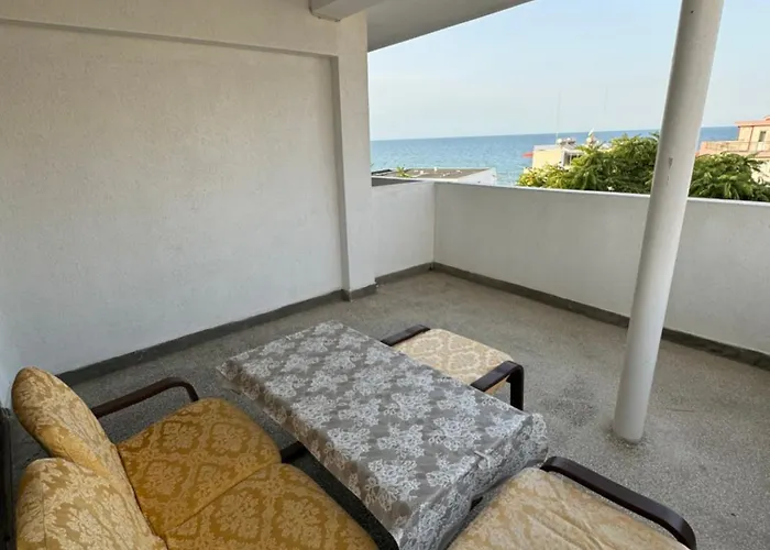 Obzor, Orkinos Apartman