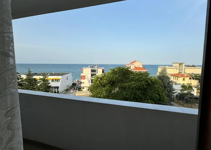 Obzor, Orkinos Apartman